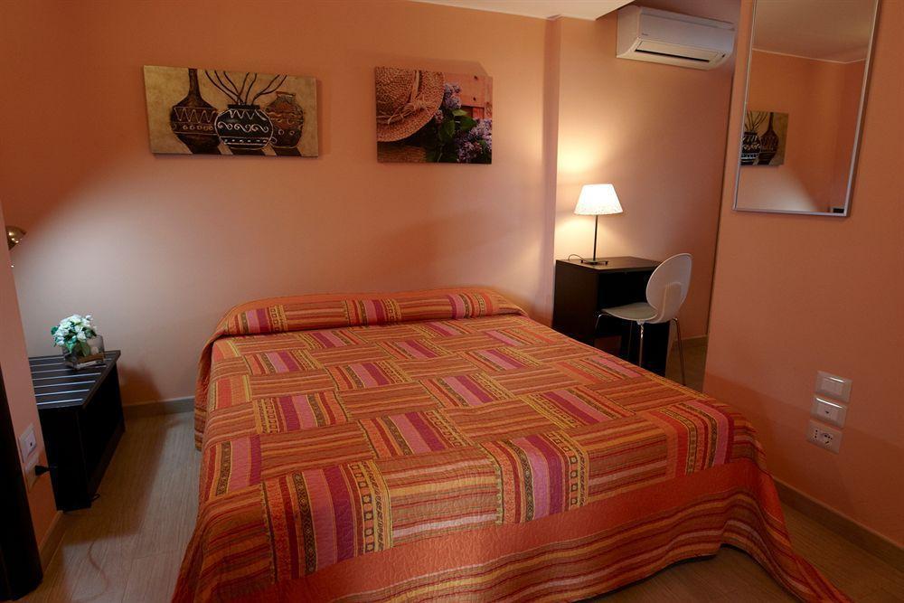 B&B Il Girasole Capo dʼOrlando Εξωτερικό φωτογραφία