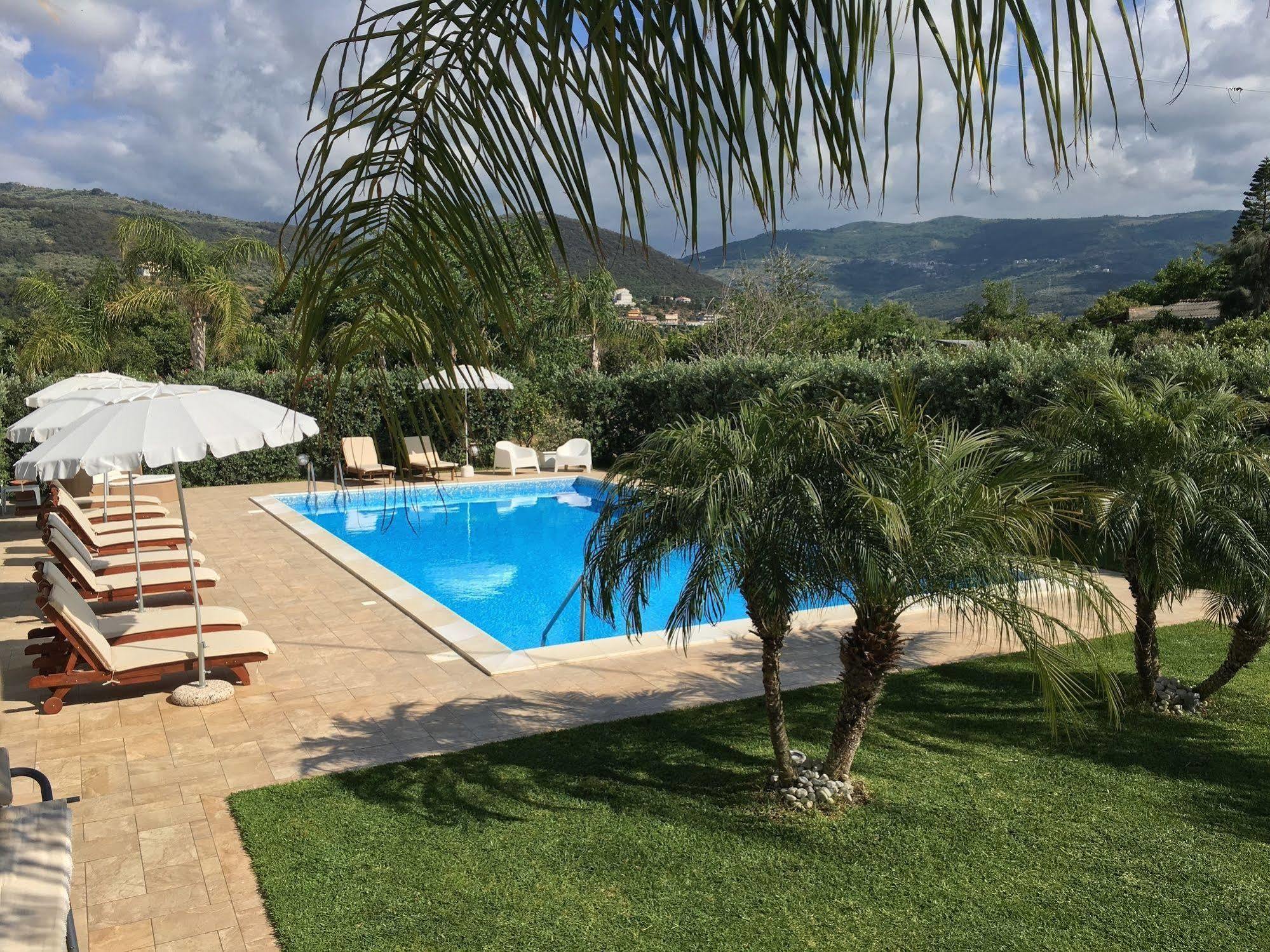 B&B Il Girasole Capo dʼOrlando Εξωτερικό φωτογραφία